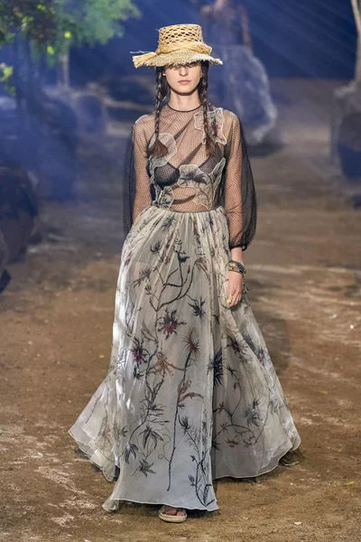 Look 65